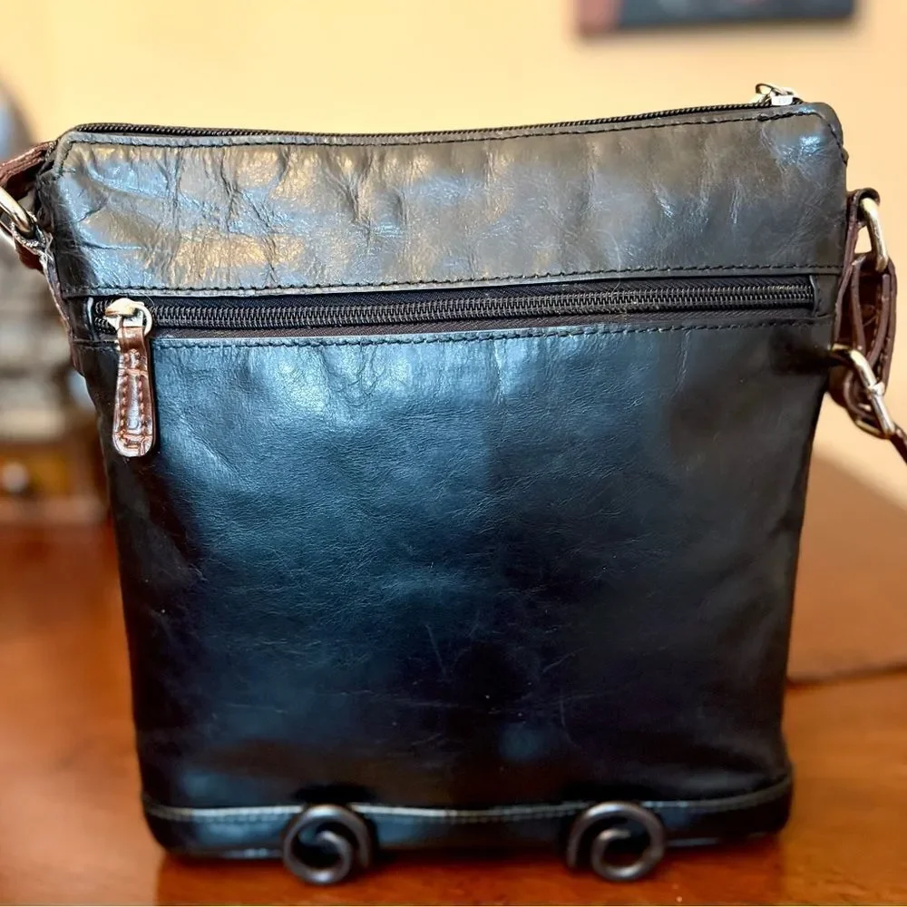 GIANI BERNINI - Florentine Glazed Leather Crossbody/Croco Faux Leather Trim EUC - Picture 8 of 16